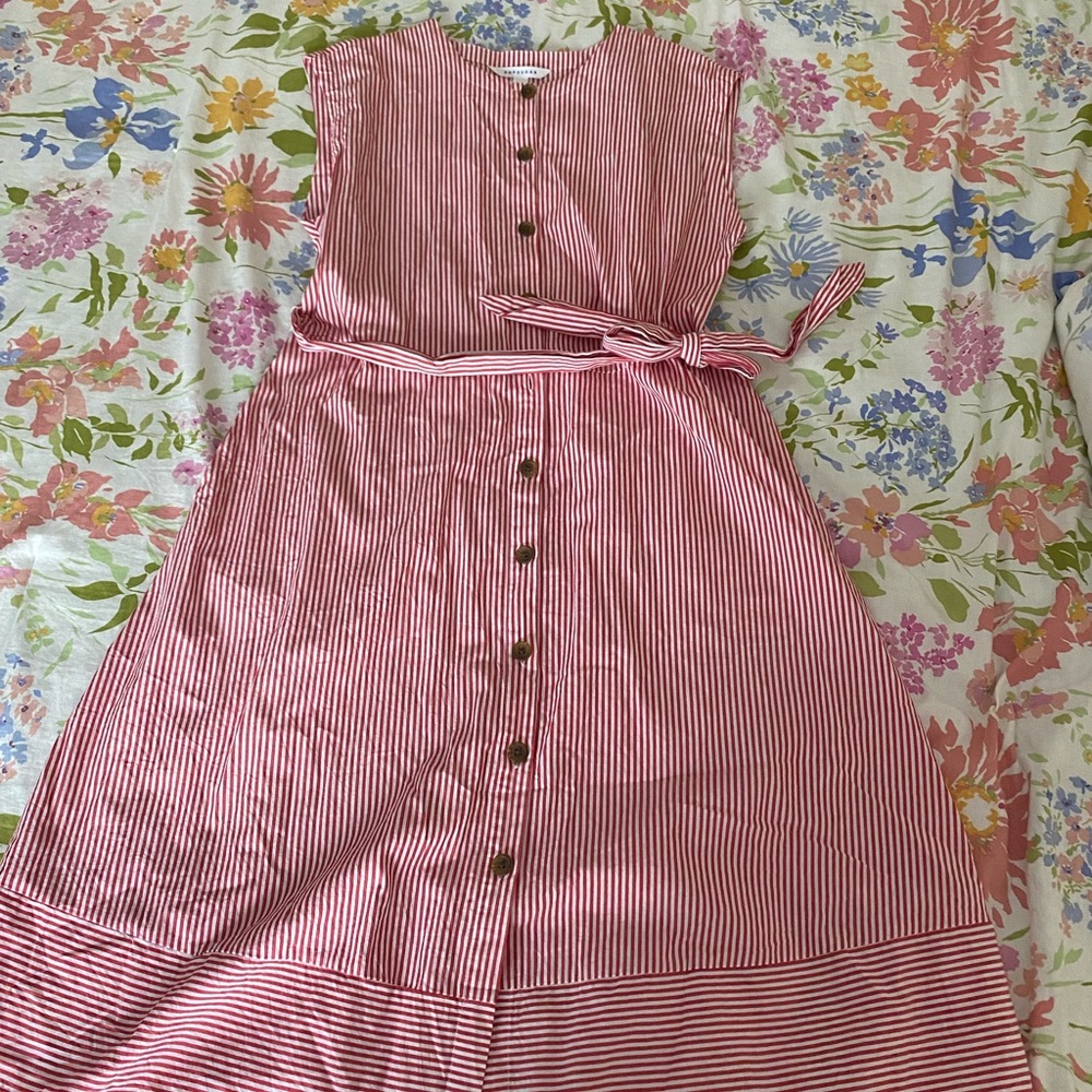 Midi belted dress with pockets